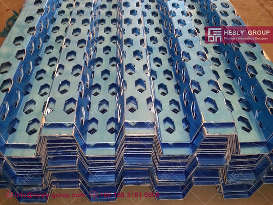 530X2000mm アルミ 内部および外部の美学的な建物の壁のための金属フェサード サプライヤー