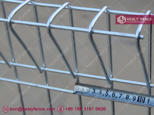BRC溶接金網フェンス | ロールトップ＆ロールボトム | 50X150mm目合い | ワイヤー太さ5.0mm | HeslyFence, 中国 サプライヤー
