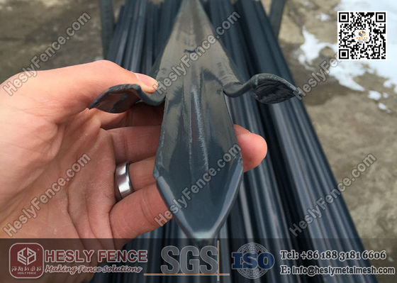 グレー色の粉体塗装鋼柵フェンス 2.4 メートル高さ x 2.75 メートル | HESLY中国柵フェンス工場 サプライヤー