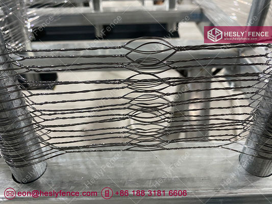10X10m MZP有刺鉄線、線径0.5/0.5/0.8/0.8mm、HeslyFence中国タンブルワイヤー工場直販 サプライヤー