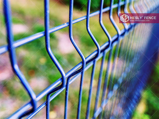 3D溶接金網フェンス、粉体塗装、高さ1.8m、中国HeslyFence工場直販 サプライヤー