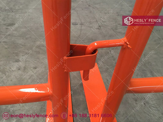 高さ1.1m x 2.2m 群衆整理用バリケード | オレンジ粉体塗装 | 取り外し可能な脚 サプライヤー